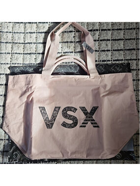 VSX By Victoria's Secret Pink Ripstop Sport Zip Tote NEW Floral Logo
